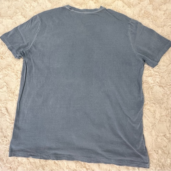 Men’s Gap T Shirt - Picture 2 of 2